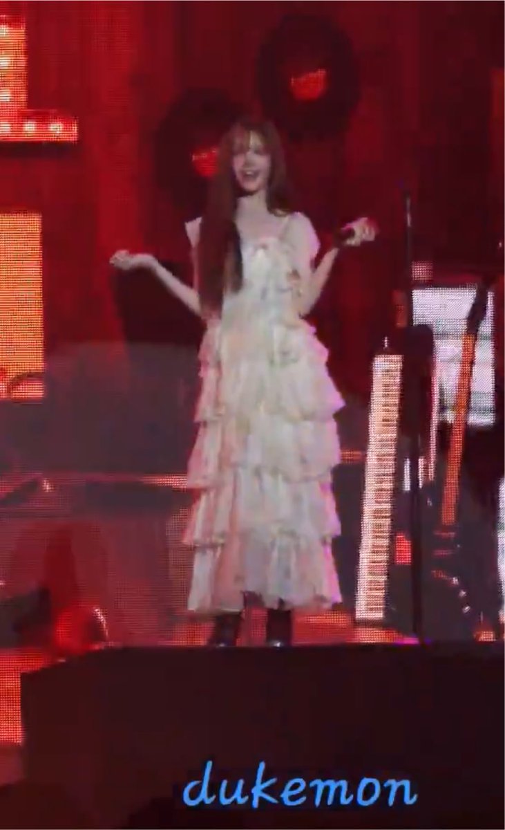 luv_ura_ra's tweet photo. あれ衣装こんな感じだったっけ？って思ったらやっぱり反対に着てたみたいでめっちゃ笑ってるパボリズ https://t.co/x28QAUjFwY