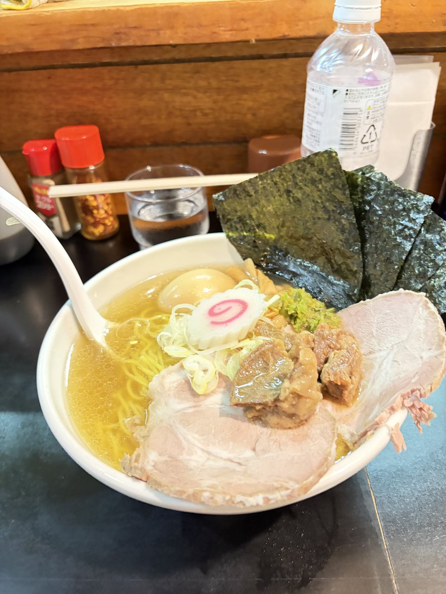71nori_73tomo's tweet photo. 今日のランチです🍜

俺たちのがんこ四谷🦴で、🐮🧂TP Auto🍜
これは並びますわ😎
刺さる刺さる🤤、後味がスッキリドップリ⁉️🤔
ほっちゃんスゴい🙇‍♂️🙇‍♂️🙇‍♂️ https://t.co/wrcbgEpGuO