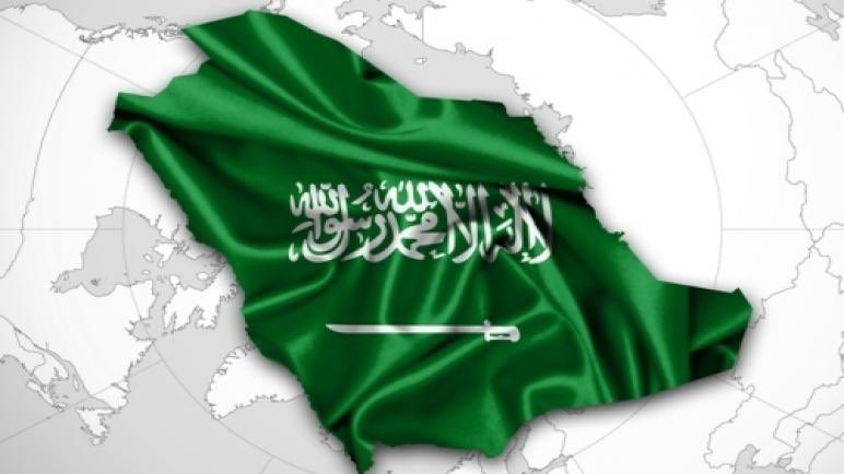 M_A_Alamry's tweet photo. 🇸🇦

🔹

لسـنا بأهـلِ ولاءاتٍ مُخـشخـشةٍ
إن هبَّت الريحُ سارَت في نواحيها

(ولاؤنا) لم يـكــــن (آذانَ أرنــبةٍ)
حسب المخاوفِ تخفيها وتبديها

(ولاؤنا) عــندنا (ديــنٌ) نـدينُ بهِ
(للهِ) حــتى يــــدُكَّ الأرضَ بانيها

#السعودية_خط_أحمر https://t.co/RZx4iC6qya