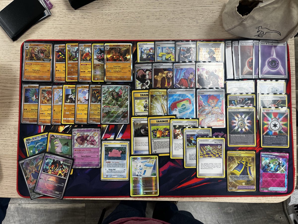 Dogsleep103's tweet photo. Wilmington Cube draft 3-0 decks from the past three drafts. Fr. - Special Chungus Box, Metal Control, and Tar Pit Fire! https://t.co/pXRPC9fEAM
