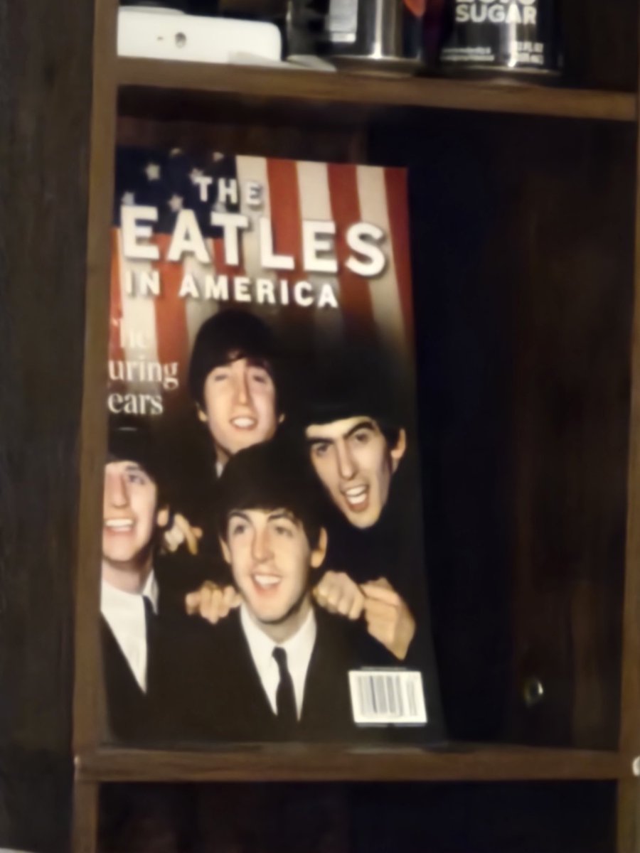 Beeahypocrite's tweet photo. Who are the Eatles, and why are they in america #thebeatles #thebeatlestwt https://t.co/sllLYf2ia8