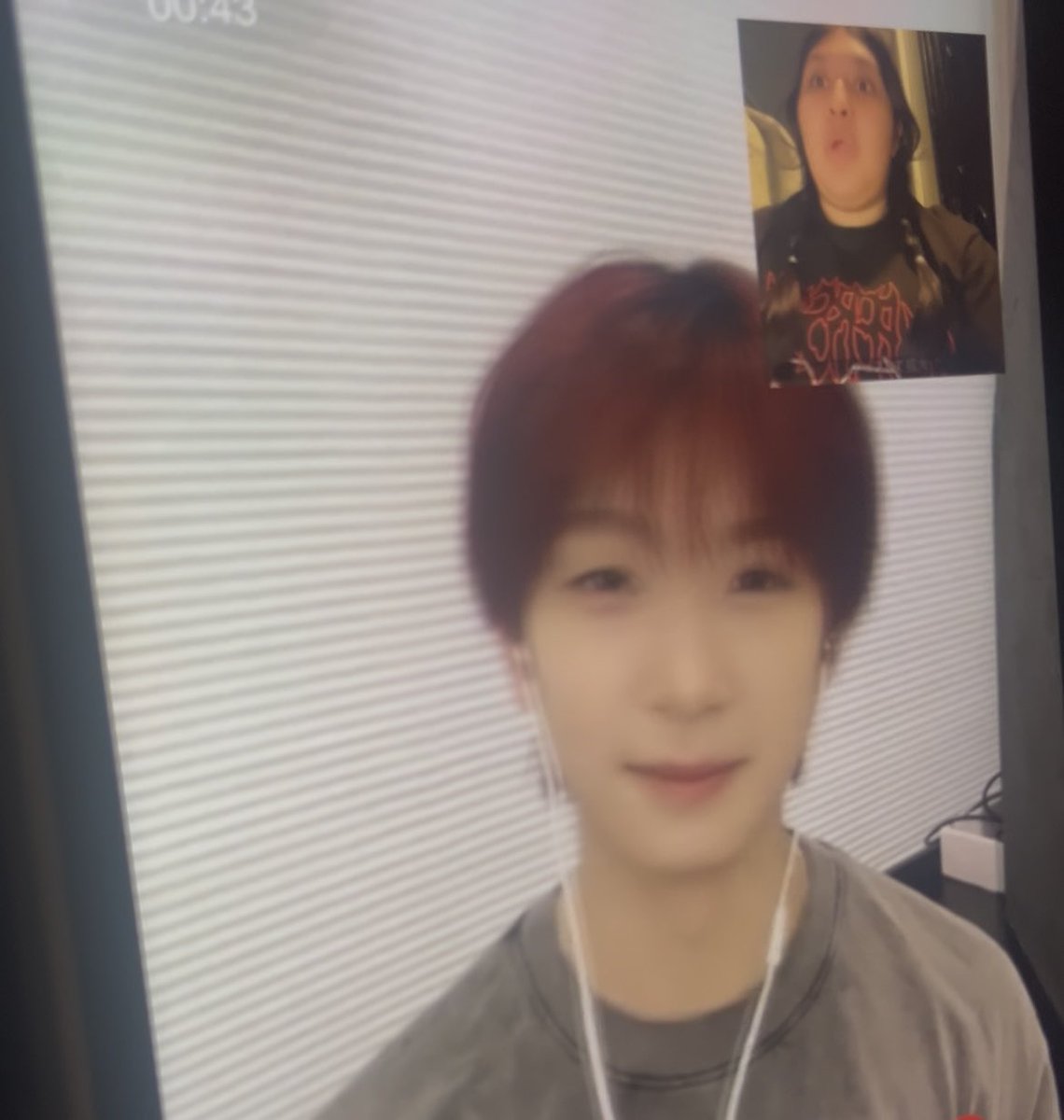 maroutop1a's tweet photo. If I had a nickel for every time that I got scared when Ky popped up I’d have two nickels which isn’t a lot but it’s weird that it happened twice 😭😭 https://t.co/DZmsl6C4tJ