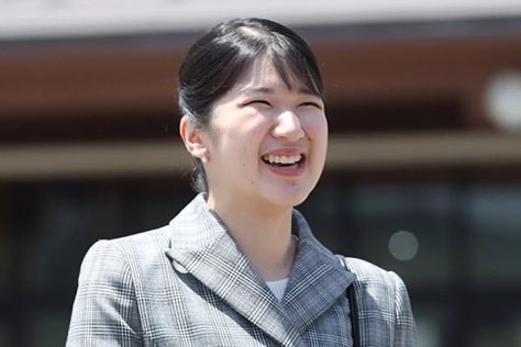 AEdfMo4ABA71430's tweet photo. 読売新聞、世論調査
「改正皇室典範再討議、愛子天皇記入せよ」
に85%の国民の総意が示された。 https://t.co/PeAt4x4x0o