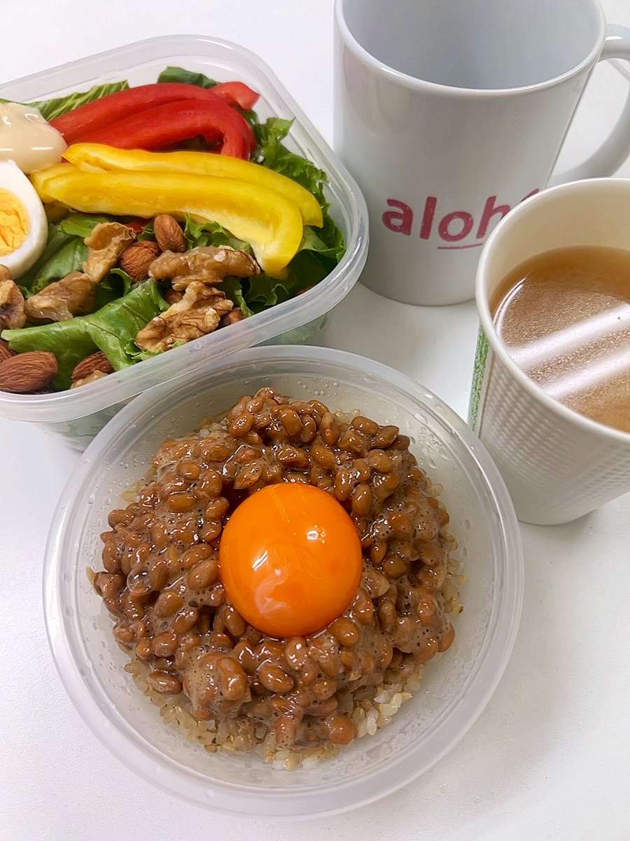 omaoma323's tweet photo. 月曜日からずっと同じお昼ごはん
納豆たまご玄米、サラダ、お味噌汁😊
これが落ち着く☺️ https://t.co/7eCxrgScuz