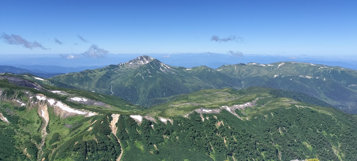 tk4h1ra1's tweet photo. 2026.7.21-24 雲ノ平・水晶ほか

① 7/23 水晶岳から槍・穂高、富士山など
② 7/22 雲ノ平 スイス庭園から赤牛岳
③ 7/22 雲ノ平山荘から夕映えの水晶岳
④ 7/23 水晶岳から雲ノ平と黒部五郎岳

新穂高〜双六〜三俣〜雲ノ平〜水晶・鷲羽〜三俣〜双六〜新穂高

雲ノ平は初。1泊では勿体ない感じでした🫠 https://t.co/6iOUKS8vyL