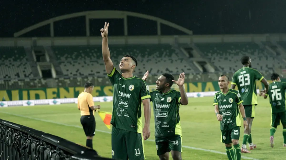 arifnrhdy's tweet photo. Pemain bisa datang dan pergi. Manajemen pun bisa datang dan pergi. 

Tapi PSS Sleman tetaplah PSS Sleman dengan puluhan ribu masyarakat Sleman yang tidak akan pernah pergi. 

Jika tidak memiliki hati untuk PSS Sleman, maka 
angkat kaki dan silakan pergi. 

They can go whenever they want, but we stay forever with Love. 

PSS SLEMAN 🦅💚