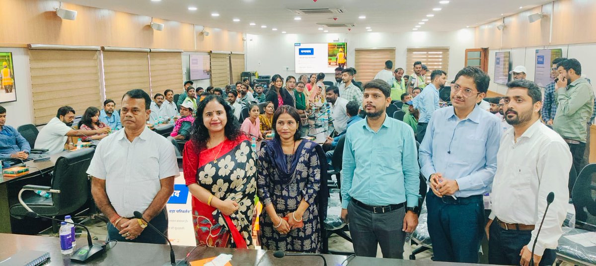 EESL_India's tweet photo. Every unit of energy saved begins with a conscious choice. While technology enables efficiency, lasting sustainability is driven by informed actions and behavioural change. https://t.co/G8SPVk7Nxl