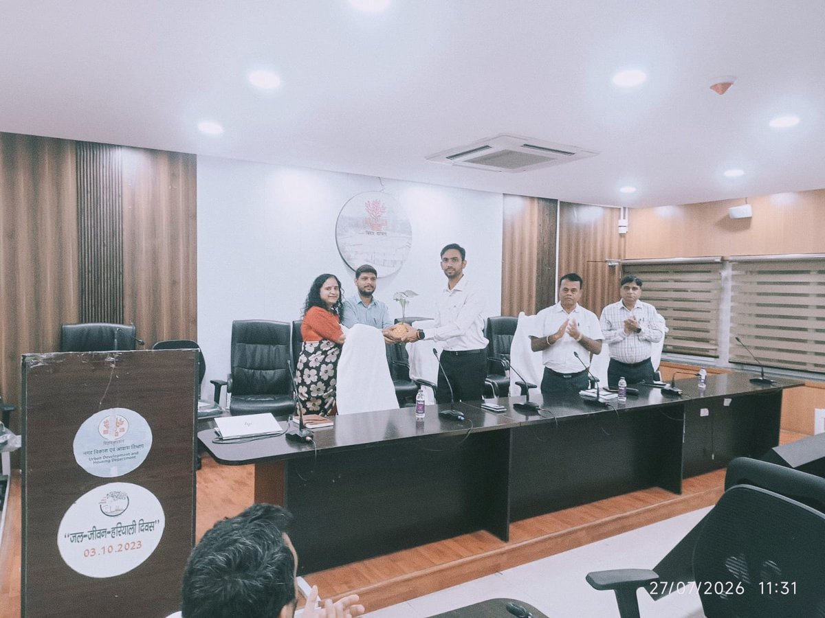 EESL_India's tweet photo. Every unit of energy saved begins with a conscious choice. While technology enables efficiency, lasting sustainability is driven by informed actions and behavioural change. https://t.co/G8SPVk7Nxl