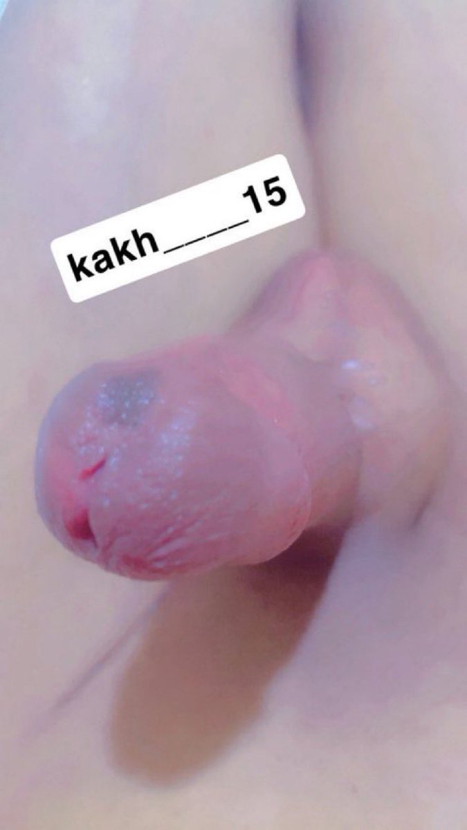 kakh____15's tweet photo. هاي انا خلودي 15من يبوس الوردي 👅😜نفس عمري بس 👅 https://t.co/wIqCNuvJjc