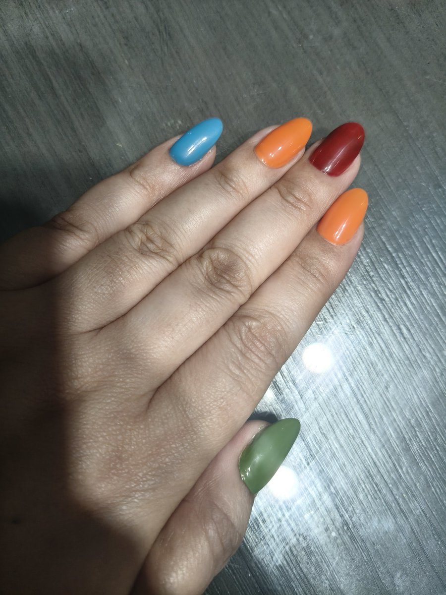 Kimmy_tyky's tweet photo. Mis uñitas ya quedaron!💅🏻✨
Y el tema para mí fue Metroid por que en Agosto cumple 40 años la saga!!
Así que para estar en el mes de la celebración escogí los colores del varía suit (Rojo, Naranja y verde) y la azul para el Zero suit 💕🙈
#uñas #metroidmonth #Metroid https://t.co/dGB3ypGzcg