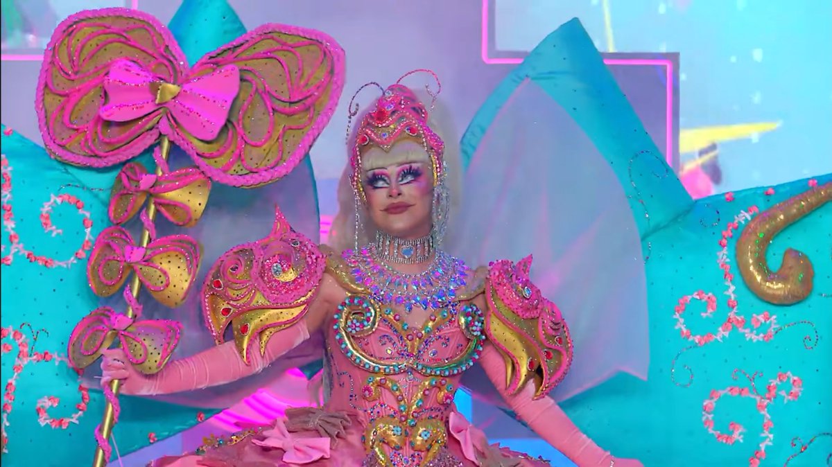 DragsNoti's tweet photo. La Muy Más 
DESEOS FAB @DeseosFab 🎀

#SoloLasMas #LaMasDraga #SLM #LMD https://t.co/Mdzi0J6qB3