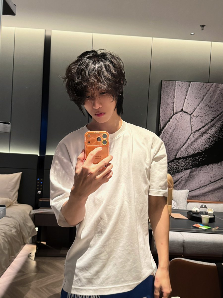 Trowertjc9's tweet photo. 过🚪有福利 https://t.co/TwO1sspc9o