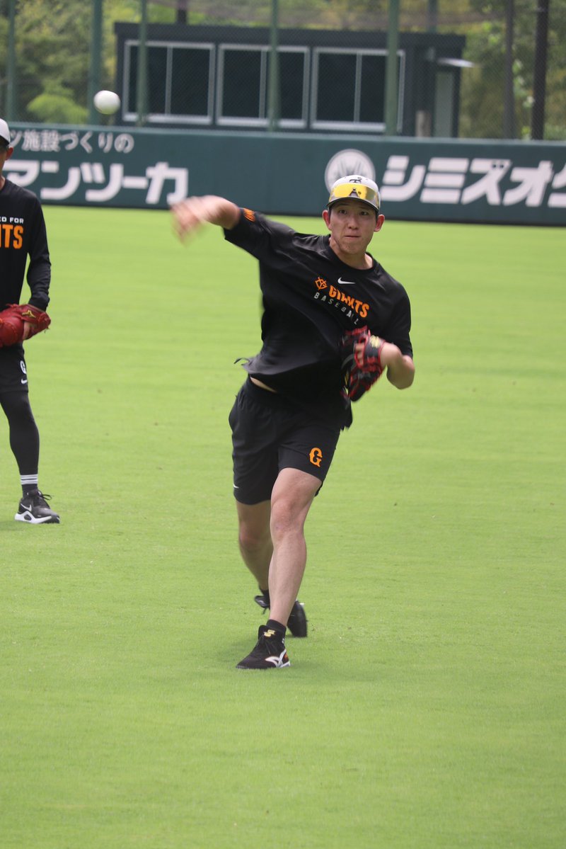 koba_nikkan's tweet photo. 【#Gファーム写真館 】

あまりにも順調すぎる戸郷翔征投手。投げることに関してはほぼ100%がゆえにもどかしさもあるそうですが、走ることに関してはやや違和感もあるそう。

焦らないように抑えながら、それでも早く復帰したいという思いも伝わってきます https://t.co/SMEXxsxYAh