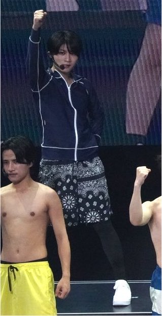 _hsmtry's tweet photo. 水着……ジュニア………………？すぎるよ https://t.co/iX7X2tcx9P