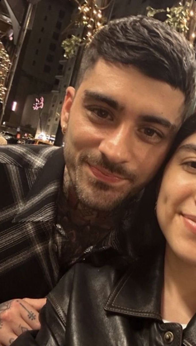 billliegff's tweet photo. ngm ama este homem mais q eu https://t.co/VO4od0BEAA