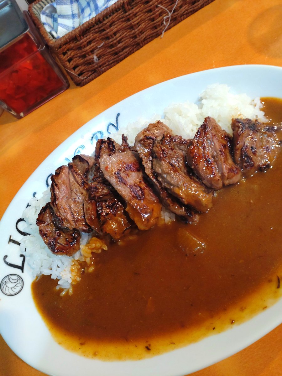 ananankokko's tweet photo. 肉の日なのでハラミカレー https://t.co/mIH7NFP43L