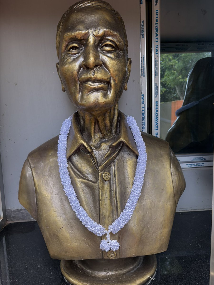 DrSusantaRay3's tweet photo. Guru is Brahma,Guru is Vishnu,Guru is the divine lord Maheshwar.
On this sacred occasion of Guru Purnima,heartfelt greetings and congratulations to the people of the State.
#GuruPurnima2026 https://t.co/hdA5f6c8an