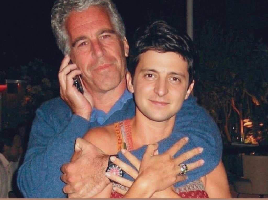 Jasmine55568816's tweet photo. Special guest from Epstein Island
#EpsteinWorldWar
#EpsteinGovernment https://t.co/1uEMJGXjUg
