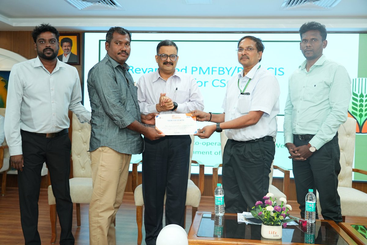 csc_Theni_head's tweet photo. CSC Diwas Celebration 2026
Congratulations Theni District vle's 
Mr Raja M,
Mr Vanchinathan L,
Mr Jeyaseelan R
For top performance of last year 2025-26
@csc_south https://t.co/MLCPfIX5A9