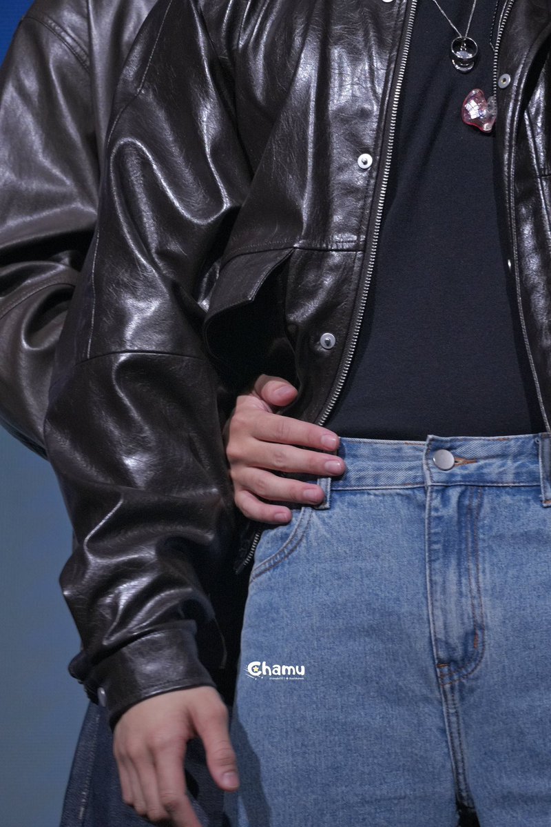 nor4natt's tweet photo. i mean...you know 🚬🚬 https://t.co/kKVu9HaeL5
