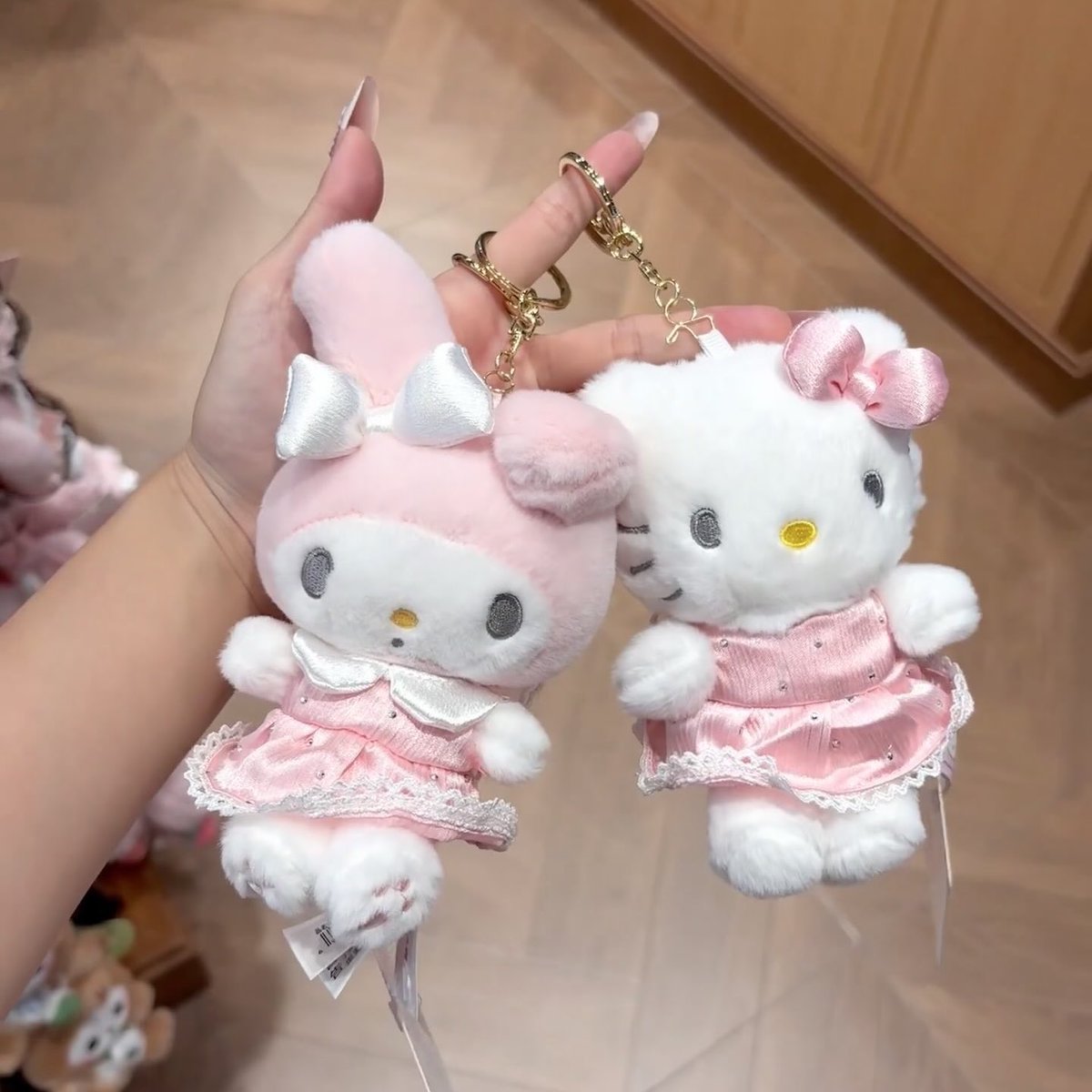cutieheartt_'s tweet photo. pre - พวงกุญแจ Sanrio 💗🎀

♡ คิตตี้ กับ มายเม ลิขสิทธิ์แท้
♡ ราคา 189.- (มัดจำ 50฿)
♡ 2 ตัวส่งฟรี !

ps.แบบเพิ่มเติมดูในเมนชั่นค่ะ
สั่งซื้อทัก dm ได้เลยนะคะ 🙌🏻
#ตลาดนัดซานริโอ้ #ตลาดนัดsanrio https://t.co/NmHK7KPnGZ