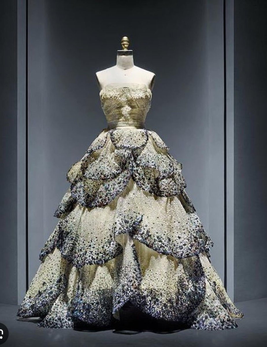 Paris Fashion Runway Footage example 1
