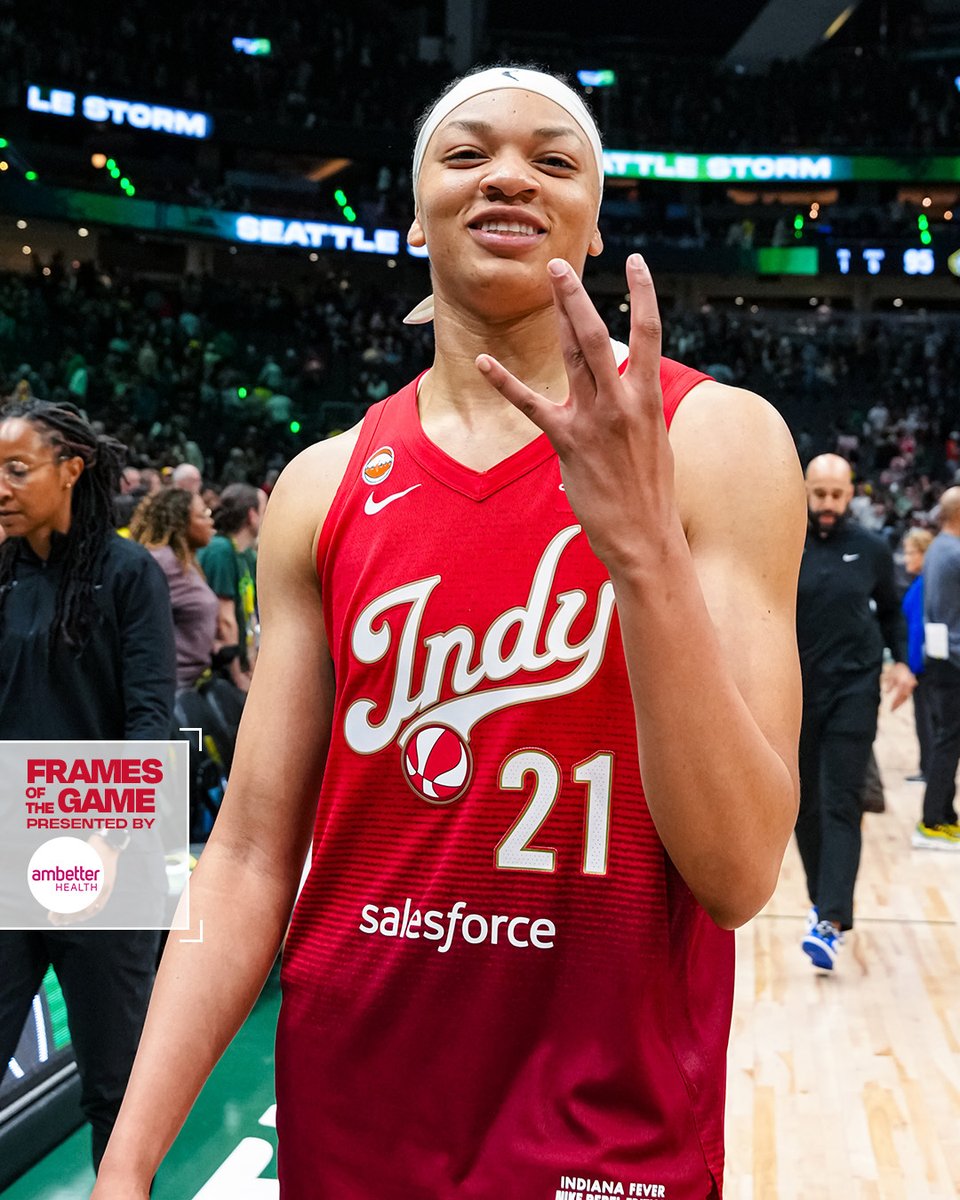 IndianaFever's tweet photo. first team in WNBA history to score 100+ points in four straight games 🌟 https://t.co/ytF5r8b5MD