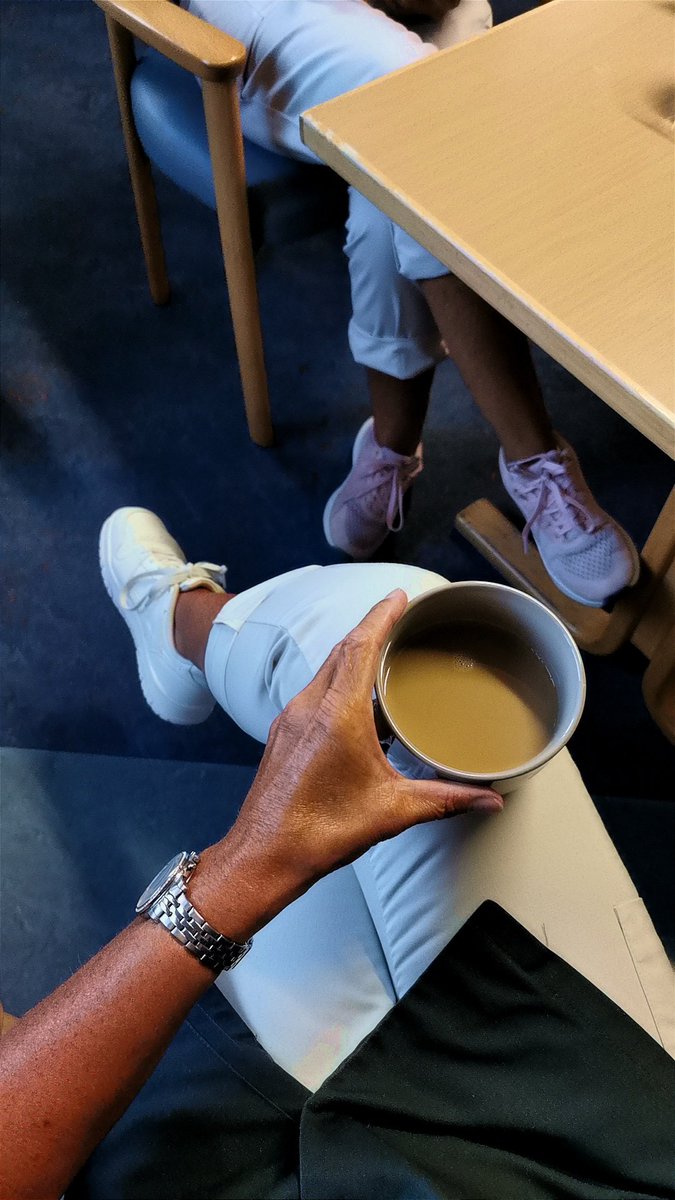 Nathaliesix73's tweet photo. Hรฉle..GOEIIE MORGUHHH...
#BackAtWork..๐ฅ
Vandaag heb ik mijn strak werktenuke en witte basketsloeffekes terug aan..en hervat ik mijn vroege dienst..fijn om mijn vertrouwde collega's terug te zien..en met de nodige steun komt het wel wรฉer goed..๐
Fijne (werk)dag TOPPERS..โ๏ธ๐๐ https://t.co/T2Nih2O13O
