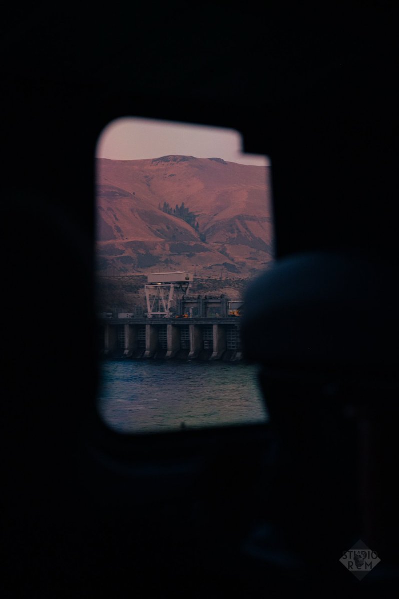 StudioRemTacoma's tweet photo. Additional views from the train.

#photography 
#travelphotography 
#streetphotography 
#nikon
#pnw https://t.co/fFgYDcgGK2
