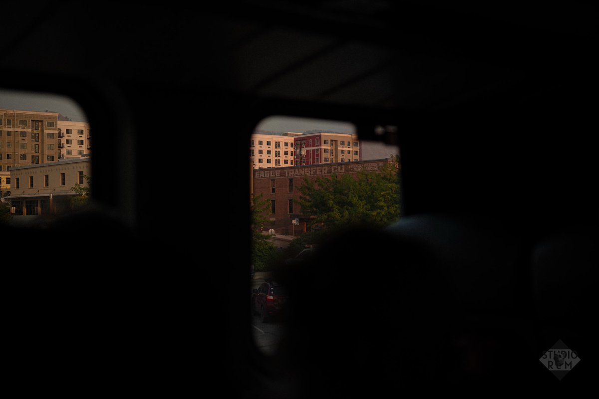 StudioRemTacoma's tweet photo. Additional views from the train.

#photography 
#travelphotography 
#streetphotography 
#nikon
#pnw https://t.co/fFgYDcgGK2
