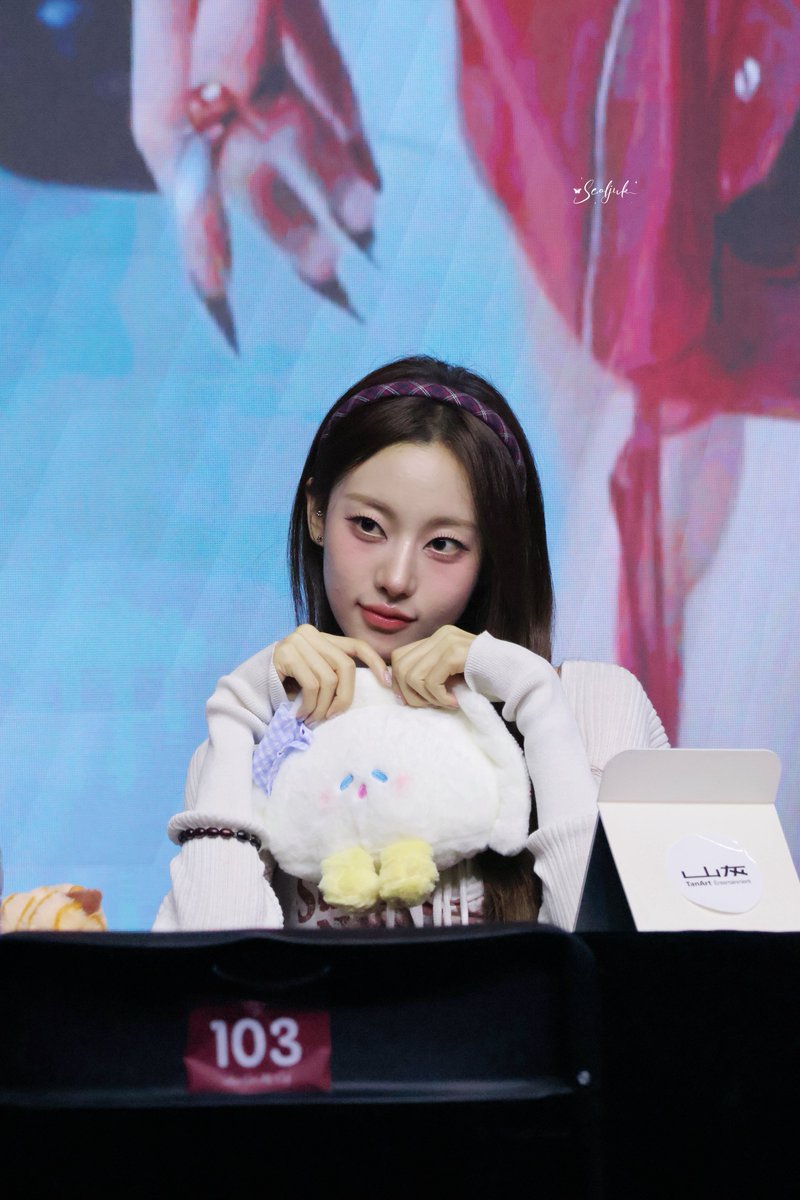 seoljuk_'s tweet photo. 260726 TanArt
#션 #SHEON #빌리 #Billlie https://t.co/MndcfFC27g