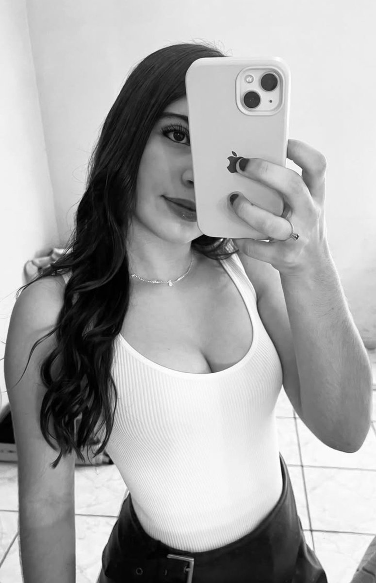 thvisaz's tweet photo. como coloca música nesse app 👋🏻👋🏻 https://t.co/RkpzPNu0ZW