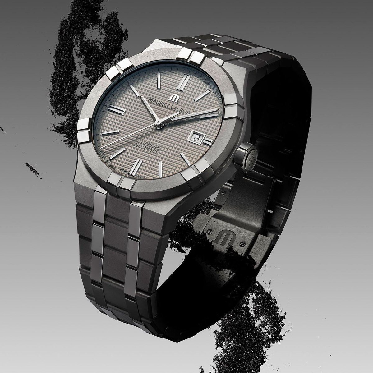hpauthentic's tweet photo. #MauriceLacroix Aikon Automatic Titanium AI6008-TT032-230-1 #AI6008TT0322301 🇨🇭🇨🇭🇨🇭
Lấy cảm hứng từ huyền thoại đồng hồ mang tính biểu tượng của thập niên 90 – Calypso, Maurice Lacroix đã cho ra đời BST Aikon với những cải tiến mạnh mẽ. Hiện đại và táo bạo, BST Aikon là một sản phẩm đặc quyền dành cho thế hệ Millennials – thế hệ thiên niên kỷ với tinh thần táo bạo, sẵn sàng bứt phá để chinh phục những đỉnh cao.
