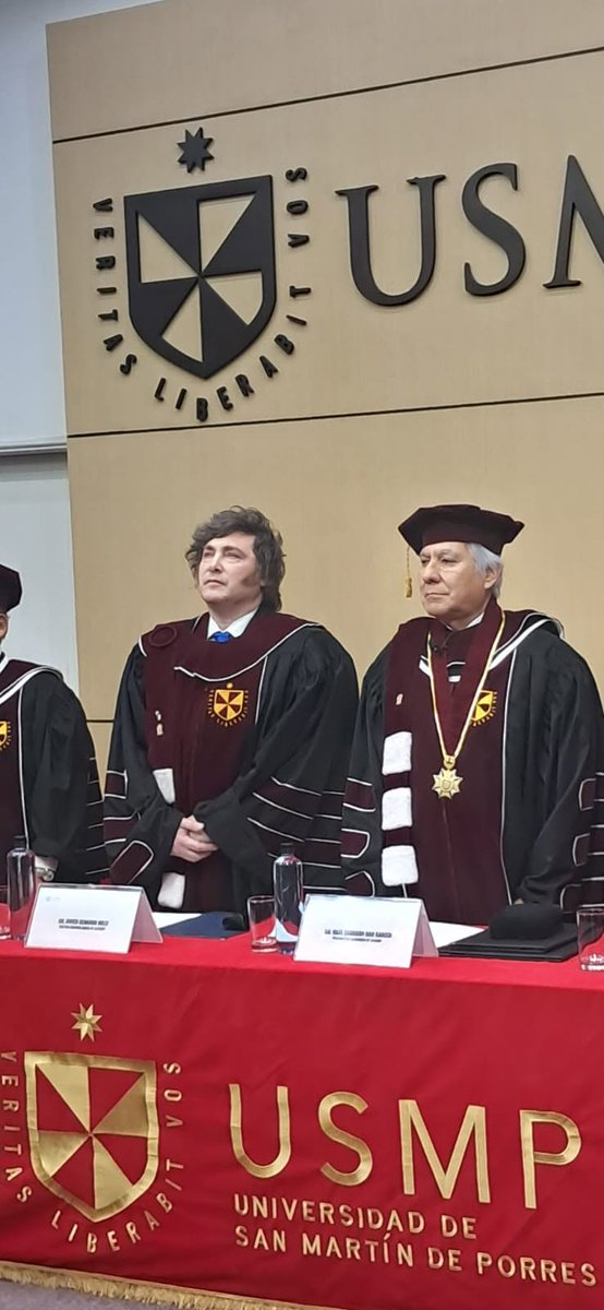 InstitutoIPADEP's tweet photo. El Dr. Iván Torres La Torre, Presidente de IPADEP –  Cap Perú, participó como invitado en la solemne ceremonia de investidura como Doctor Honoris Causa del Excelentísimo Señor Presidente de la República Argentina, Javier Milei, celebrada en la Universidad de San Martín de Porres. https://t.co/JmWYDGFfNm