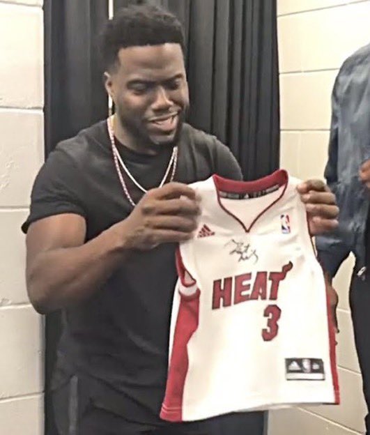 NBAMemes's tweet photo. Never forget when Dwyane Wade gifted a toddler size jersey to Kevin Hart 🤣💀 https://t.co/0aRHgcwPnk