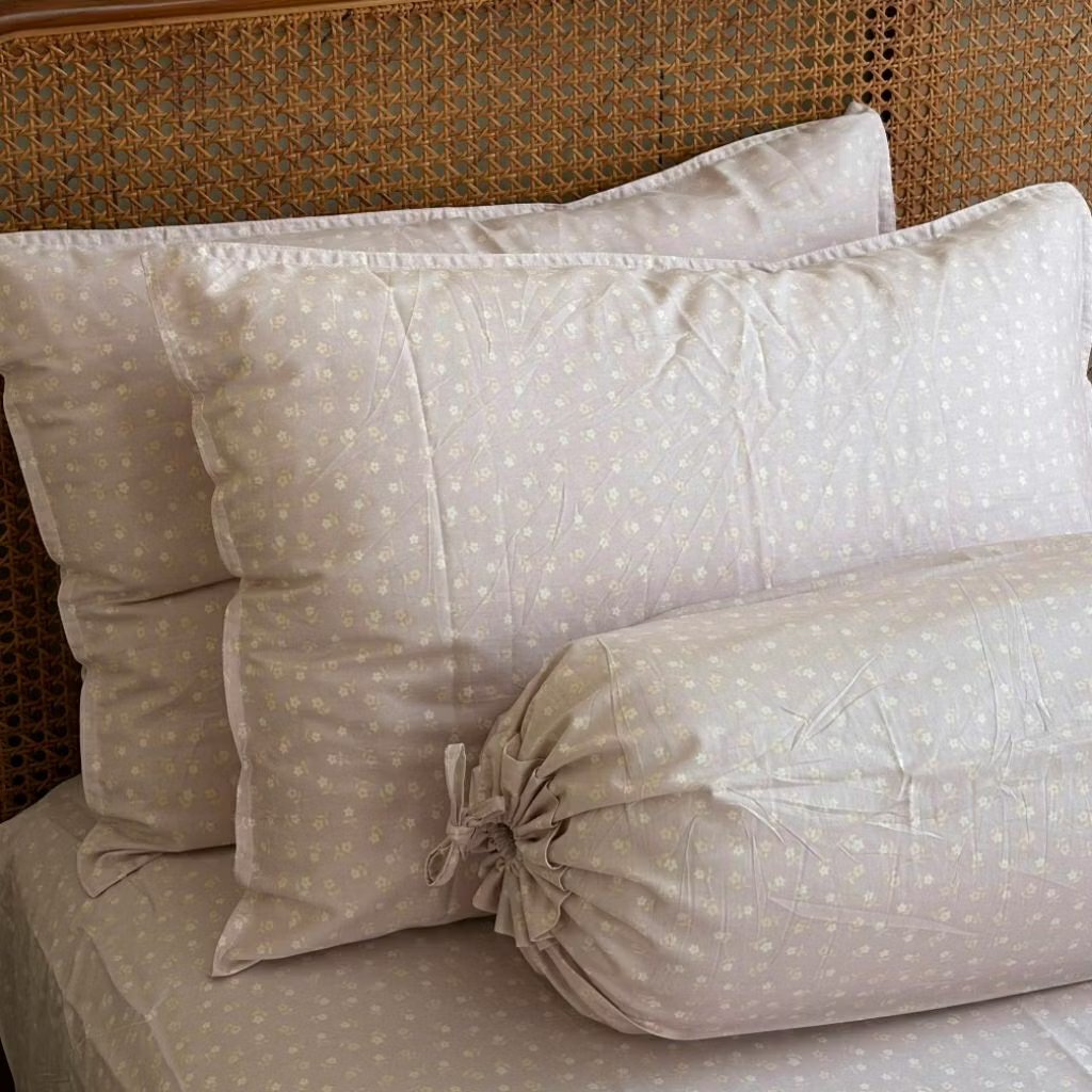 Armand_Rio's tweet photo. BISA-BISANYA BARU NEMU SPREI SE ADEM INI😭
Bahan katun Jepangnya halus parah, adem nyess pas kena AC, plus motifnya gemes-gemes banget woyyy ✨ https://t.co/BQ6s5ibE9I