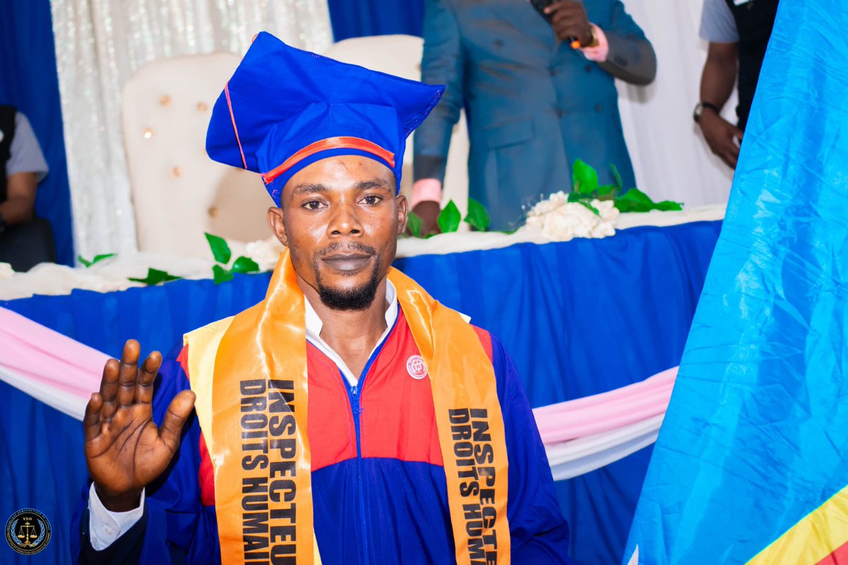 DeKakese's tweet photo. #RDC Nous allons combattre l’injustice ou quelle se trouve entaque inspecteur cadre de VDH

Notre mission défendre les droits humaines et quelle soit respecter en toutes ses formes.

Dénoncer l’impunité qui gangrène notre justice . Les droits de l'homme puisses êtres respecter. https://t.co/agCa91gqyg