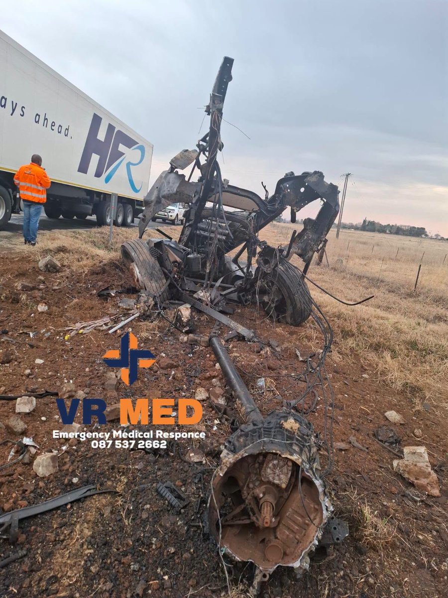 _ArriveAlive's tweet photo. VR Medical responded to a truck accident on the N6 about 15km out of Bloemfontein
https://t.co/cxszY0f6a0
#ArriveAlive #VRMedical #TruckCrash https://t.co/LYIVhi6Prb