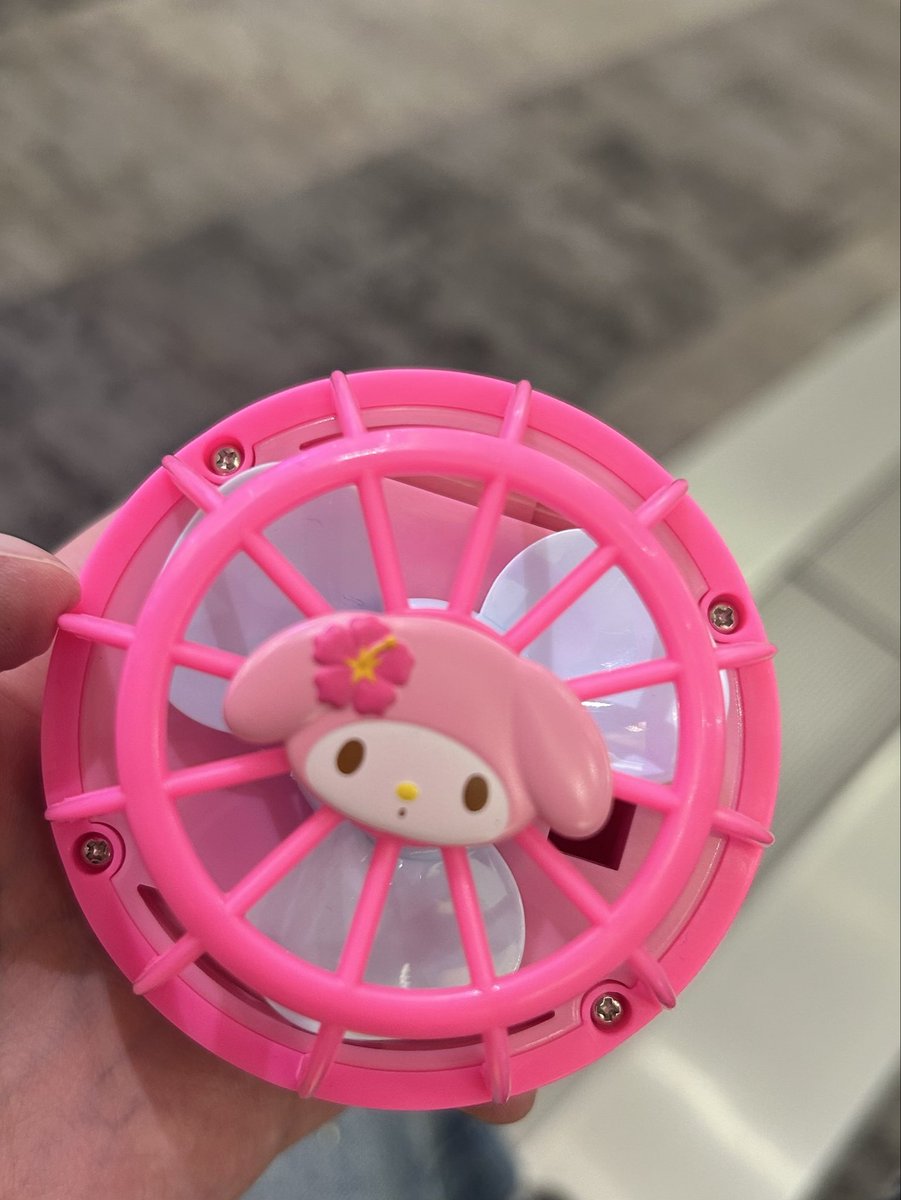 k9sa10m's tweet photo. カプセルファンのガチャ1発でマイメロ自引きした〰️💖
高いから1回だけって決めてたから良かった✨ https://t.co/9M7H6gyJMg