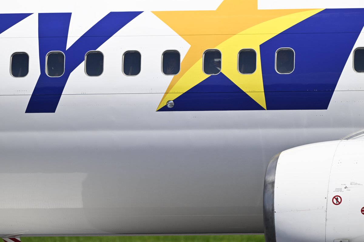 Noct_Nikkor's tweet photo. 今回は乗客の方がお手振りしてくれました #SKYMARK #茨城空港 https://t.co/6yIMdmx3F1