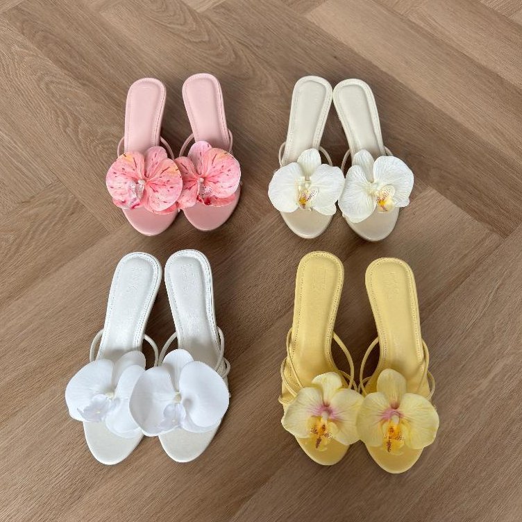 veeolettt's tweet photo. FINALLY nemu sepatu dengan vibes pinterest yang aku cari-cari 🌺🌸😍 https://t.co/qPSv9QJ8LO