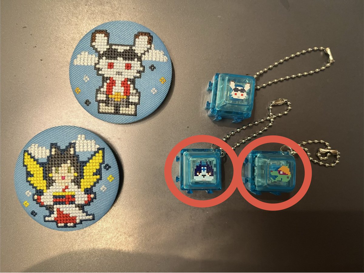 hobby_chamu's tweet photo. 【交換】
細田守の原点展 
サマーウォーズ キーボードキーホルダー

(譲)画像1枚目⭕️のもの（克彦•頼彦）

(求)画像2枚目⭕️のもの（夏希）

都内手渡しor郵便での交換希望。
検索よりお気軽にお声がけください。 https://t.co/Gccwjwp4PW