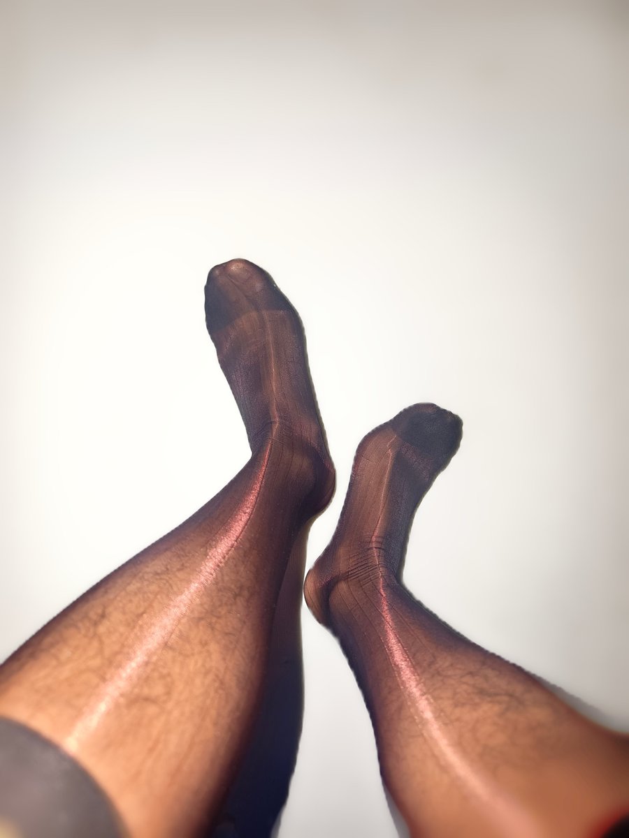 clouddilichou's tweet photo. 酒红
#正装  #sheersocks #粼 https://t.co/6jdv7uZnQk