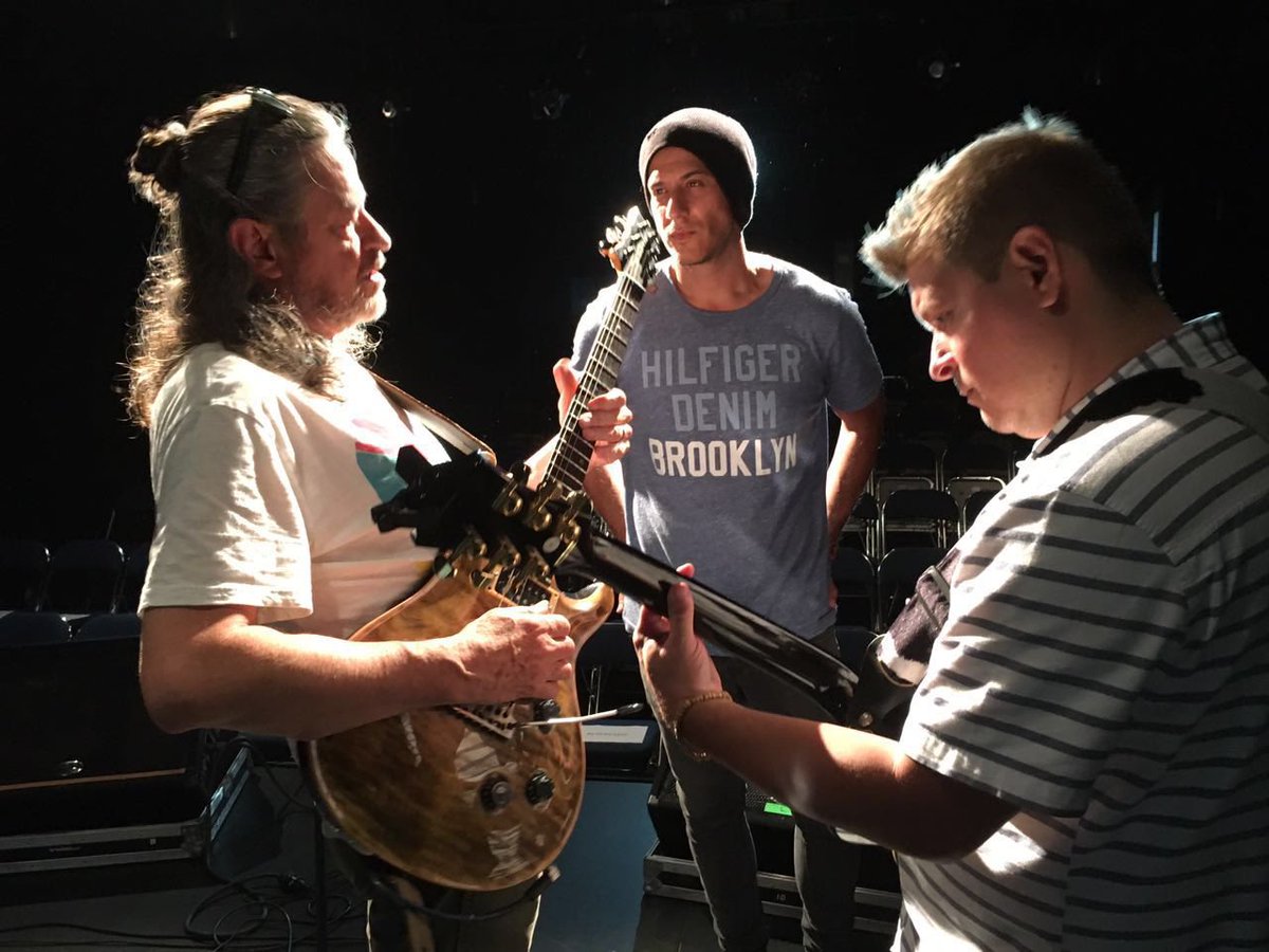 ChrisOlide's tweet photo. Hoy se nos adelantó una gloria del rock mexicano @eljavisrevo.
Gracias por todo, maestro. 

#larevo #rock #nastysex #miformadesentir 

@goliveros @EVIDEGARAY @Notisistema https://t.co/ix6nzprHYm