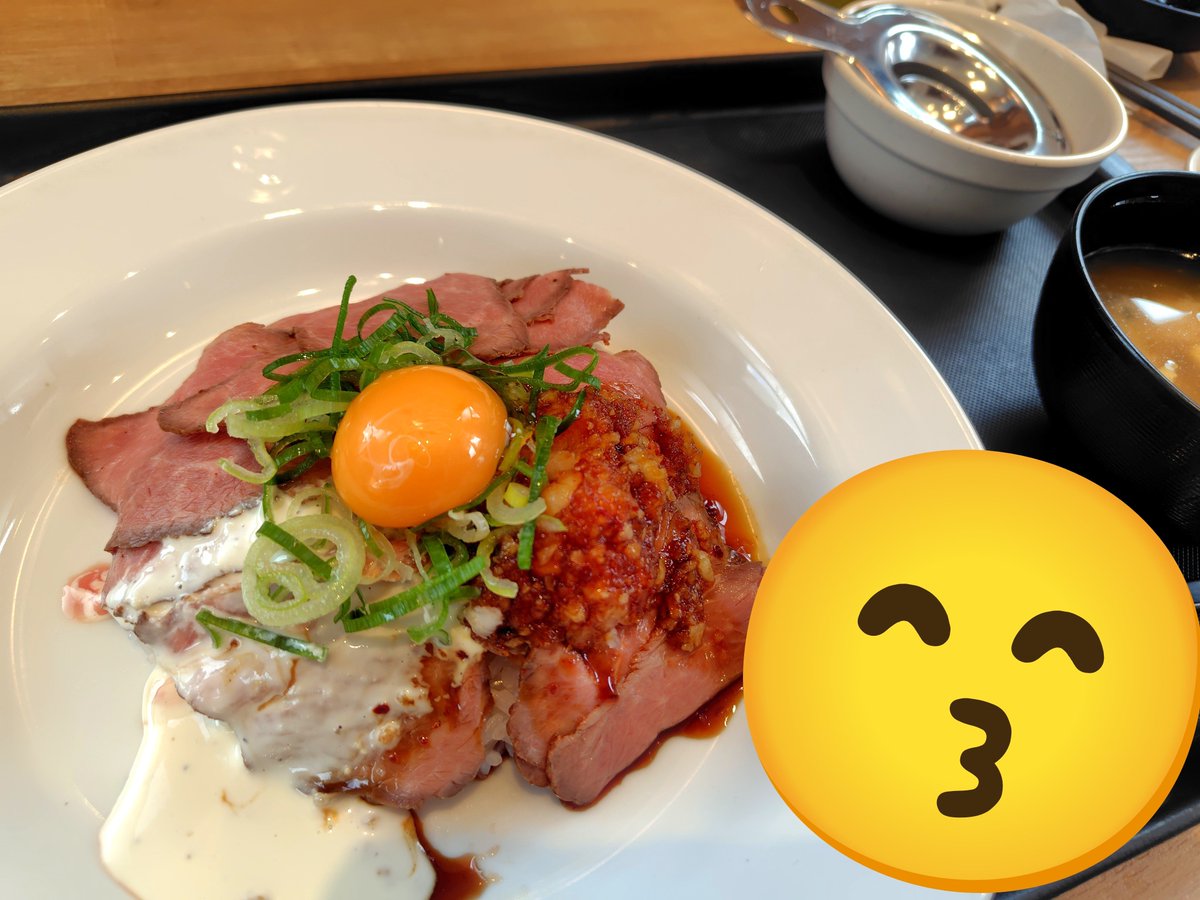 yuba6437's tweet photo. 丸亀製麺に行こうとしたけどまさかのお休みで松屋に来た😂ローストビーフおいしかったー！🥳この白いソースもっと追加したい🍚🍚 https://t.co/Gl2sskBRg7