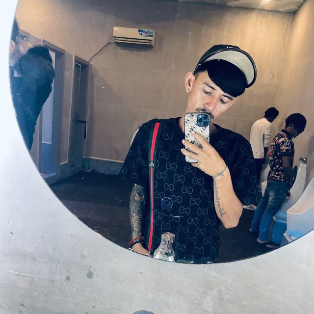 jj22JJ3344's tweet photo. ស្ទាវញៀនសិច https://t.co/an1hniBffM