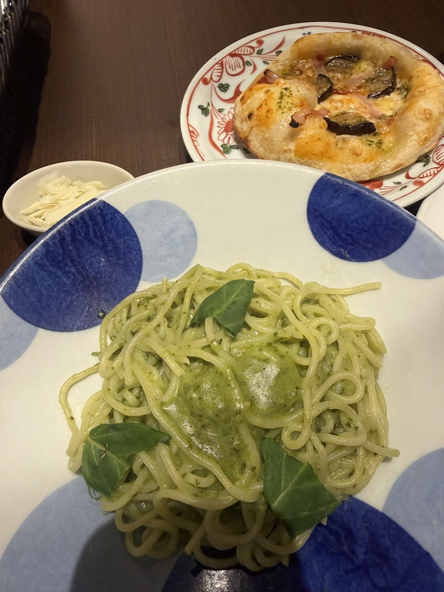 anemo13696175's tweet photo. 全然痛くないけど、カチカチ爪切りみたいな切ってる音が��快、てか怖った😐

怖い思いしたので、美味しいもの食べて
、衝動買いして発散⚡️

2りんかんってほんとLEDの種類なくてびっくり！💦

そんなことより、午後から業者と打ち合わせやし急いで帰んないと！ https://t.co/ZUbu1jtpoS
