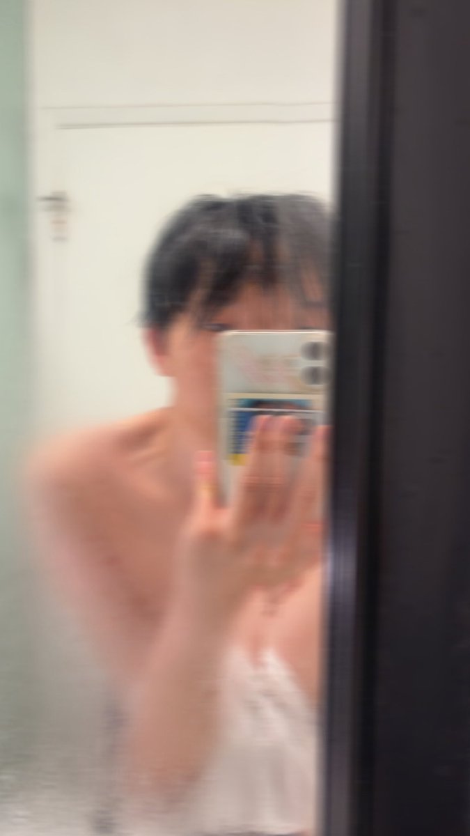 poopyheadpp's tweet photo. hai :3 (say it back) https://t.co/ySOtNwEm5K