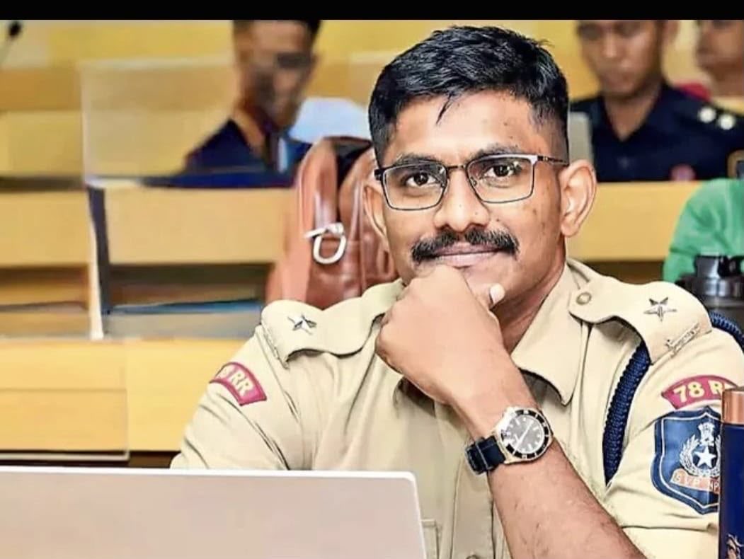 revathitweets's tweet photo. But Fake Cases…..!!! 

Remember the case of IPS Trainee Uday Krishna Reddy who sexually assaulted another trainee IPS officer in Sardar  Vallabhai Patel Police Academy in Hyderabad? 

The entire system came forward to protect Uday Krishna Reddy because he is a viral internet sensation and of course a man. 

Uday Krishna Reddy is popular for his life stories. An orphan raised by his grandmother, became a constable, oppressed by the higher official cracked the IPS exam. A perfect poster boy. 

When a woman trainee official filed a case with excruciating details, everyone rushed to discredit her. 

Uday Krishna Reddy then pulled off a stunt of an attempt to suicide, released a suicide letter accusing many including the victim. Media jumped to disclose the details, publish the letter, as if it were the ultimate truth. Some didn’t even bother to mask the victim’s identity. Shameless. 

After that, it was revealed by doctors that he didn’t attempt any suicide but was only fully drunk. He then goes absconding. 

Anyway! 

The investigations now proved that the victim was horribly assaulted. Medical examination revealed that she was hit on her face and her left leg also had injury marks. He also tried to strangulate her. The fingerprints around her neck were found out to be of Uday Krishna. 

The victim found strength to go and file a police complaint only to be maligned by few media and journalists. 

Uday Krishna Reddy was finally found last night and was taken into custody in Miryalaguda, Telangana. He will be produced in the court today. 

He used all his IPS intelligence to discredit the victim and evade the law, but she is fighting. 

Hope the victim gets justice.