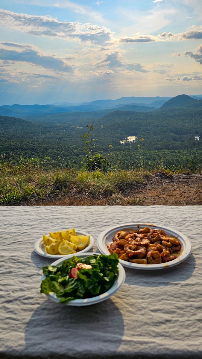 HectorCantres's tweet photo. Two hour round trip on horseback to an awesome view, appetizers, and dinner.

#FunOutdoors #FunOutside #adventures #nature #OutdoorFun #OutdoorPlay #outdoors #OptOutside #PlayOutside #SummerVibes https://t.co/faiekJO9ft